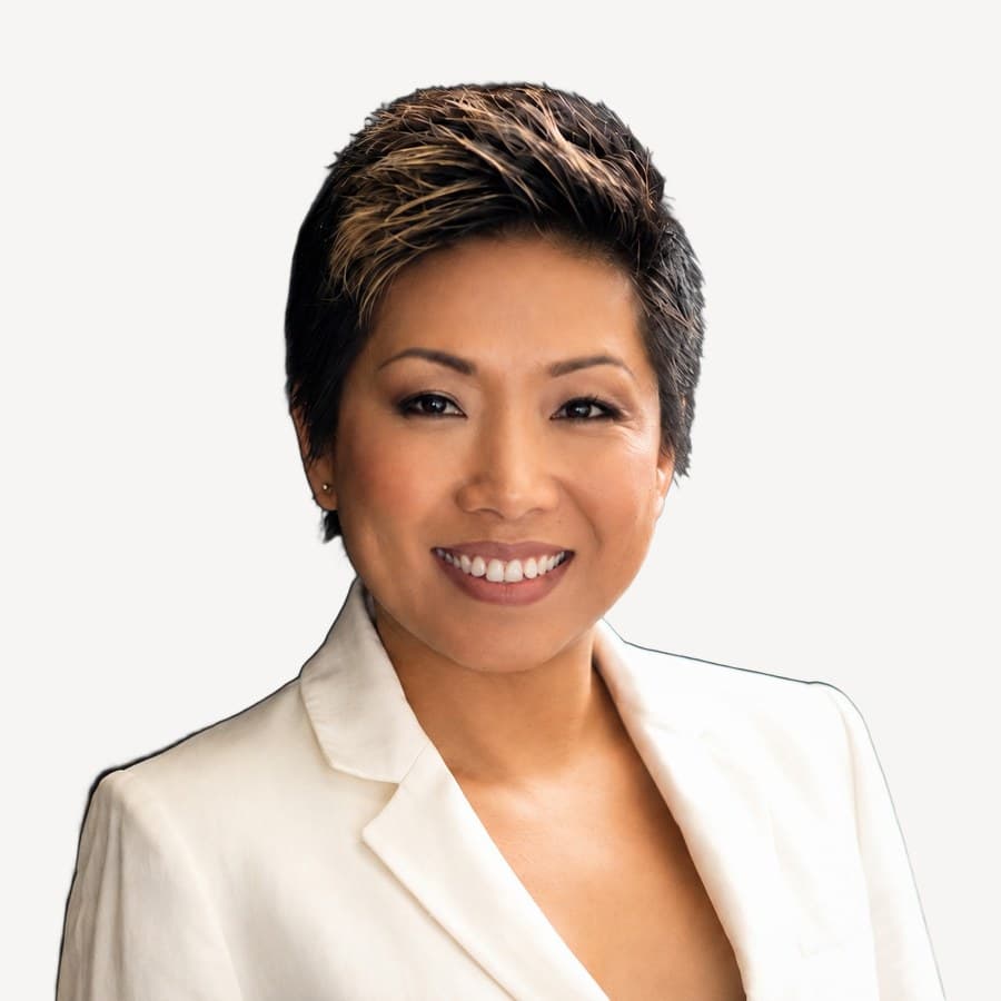 Portrait of Lezlie Tram Le